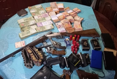 Seis detenidos en allanamientos con secuestro de armas, dinero y estupefacientes