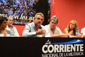 Rossi: "Yo estaba con los vecinos de los barrios de Rosario y el gobernador en las playas de Cuba"