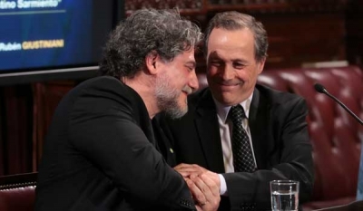 El tenor rosarino José Cura premiado por el Senado Nacional