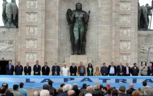 Dirigentes políticos, sindicales y empresarios respaldaron en Rosario “la profundización del modelo”