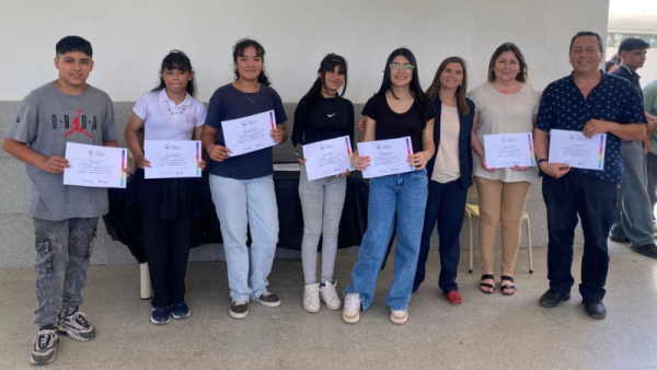 Lectura, creatividad y aprendizaje: la Escuela de Educación Técnico Profesional Nº 481 "Esteban Echeverría" de Santa Fe fue ganadora del programa RE.VER