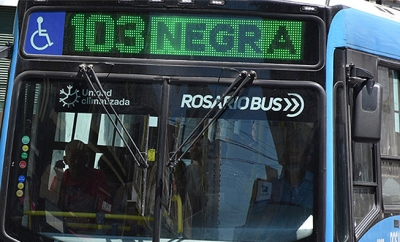 Apedrean a un colectivo de la línea 103 negra