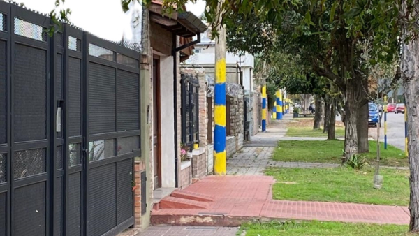 Buscan a los autores de pintadas callejeras que vandalizaron el mobiliario urbano