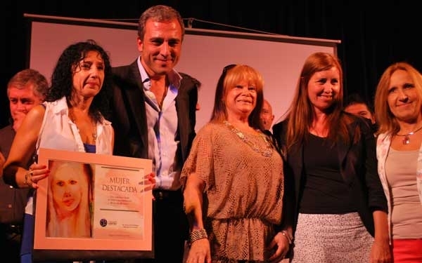 Mil mujeres participaron en el acto homenaje organizado por Fundación Centro