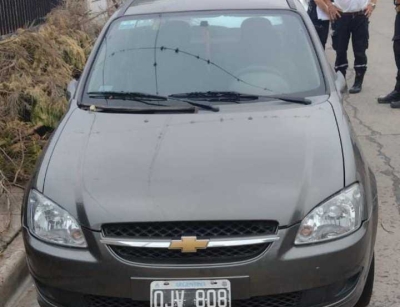 Encontraron abandonado en San Lorenzo un auto robado en Baigorria el año pasado