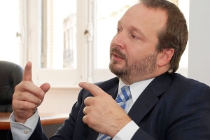 “Sólo Clarín no presentó el plan de adecuación” 