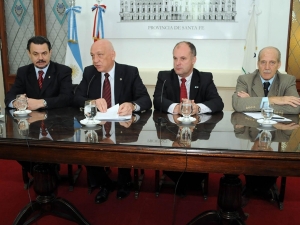 Bonfatti anunció un plan de financiamiento para obra pública por 500 millones de dólares