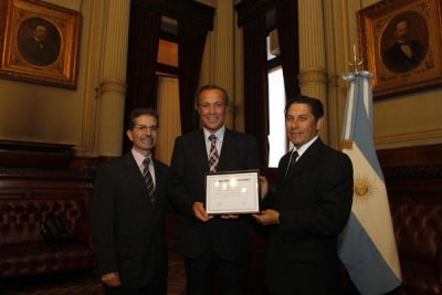Giustiniani recibió el premio parlamentario 2012 