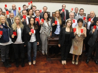 El Concejo adhirió a la campaña "Sacale Tarjeta Roja al Maltratador”