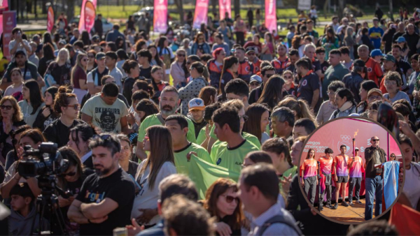 Baigorria recibió el Fuego Suramericano con los atletas locales como protagonistas