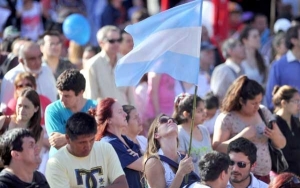 Unas 150.000 personas colmaron la Plaza de Mayo para celebrar los 30 años de democracia