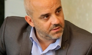 Palo Oliver presentó un proyecto de Ley para regular la transición democrática en la provincia