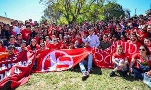 Binner exhortó a los jóvenes a "luchar por la igualdad"