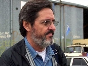 El padre Daniel Siñeriz logró zafar de un delincuente que quiso entrar a su casa