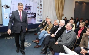 “Vamos a impulsar la actividad portuaria para mejorar la competitividad de nuestros productos” 