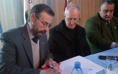 Lamberto y Montizanti firmaron convenio para la incorporación de agentes a la Policía Comunitaria