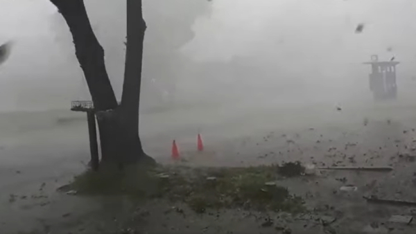 El temporal generó destrozos en la ciudad