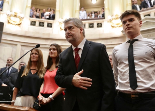 Mirabella juró en el Senado: "Vamos a seguir cuidando a la Provincia de Santa Fe"