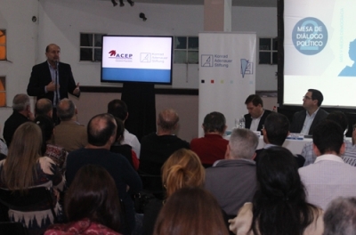 Perotti sobre seguridad, educación y descentralización
