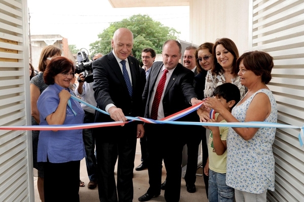 Bonfatti inauguró un centro de salud en el barrio Nuevo Alberdi de Rosario  