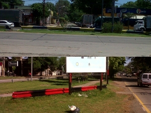 La guerra de pintadas llegó a la ciudad