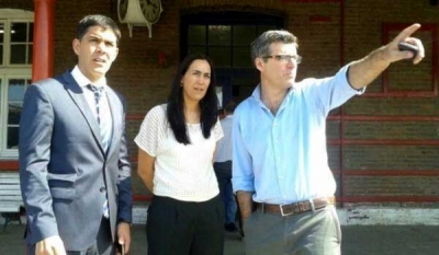 Ramos visitó obras y participó de la entrega de 16 aulas móviles en Venado Tuerto