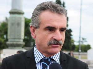 Rossi criticó a Massa y a Macri porque "utilizan argumentos que justifican los linchamientos"