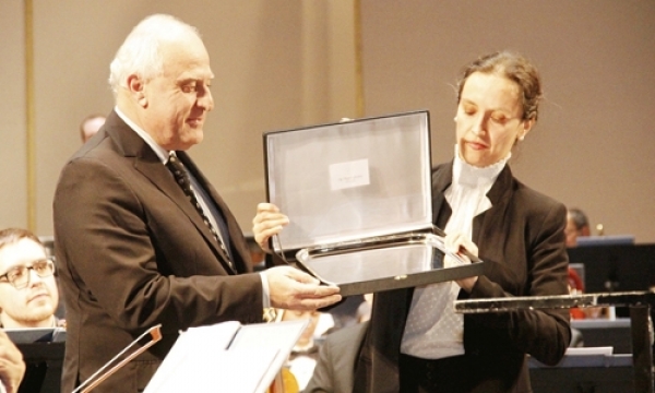 La Orquesta Sinfónica de Santa Fe cumplió 60 años y Lifschitz participó del concierto celebración