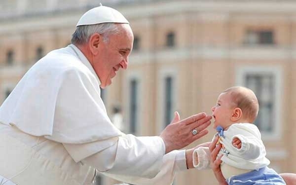 El Papa criticó a quienes "prosperan recurriendo a especulación financiera"