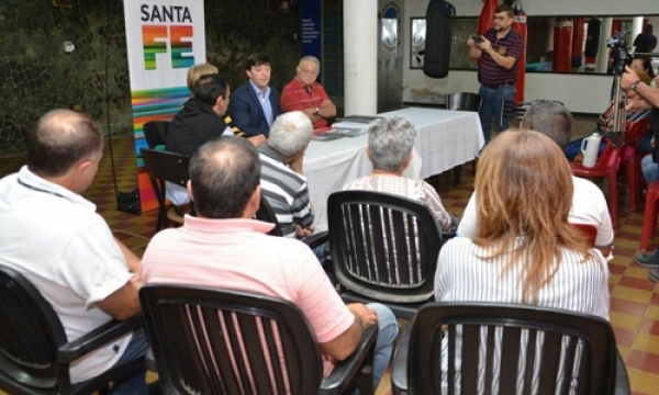 La provincia entregó la escritura de su terreno al Club Sportivo Paganini Alumni