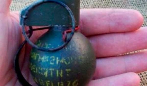 Encuentran una granada en el patio de una casa en Martín Fierro