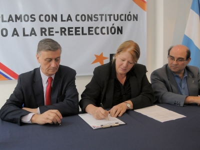 El FAP se moviliza en defensa de la Constitución Nacional