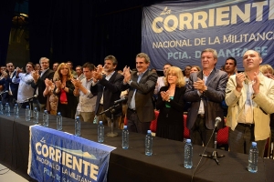 Rossi hizo un fuerte llamado a la unidad del peronismo santafesino en respaldo a la Presidenta