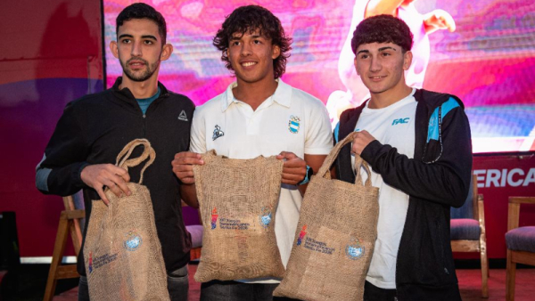 Se reconocieron a tres deportistas locales por su proyección nacional e internacional