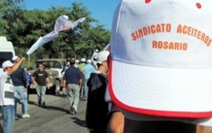 Continúa el conflicto con el sindicato aceitero