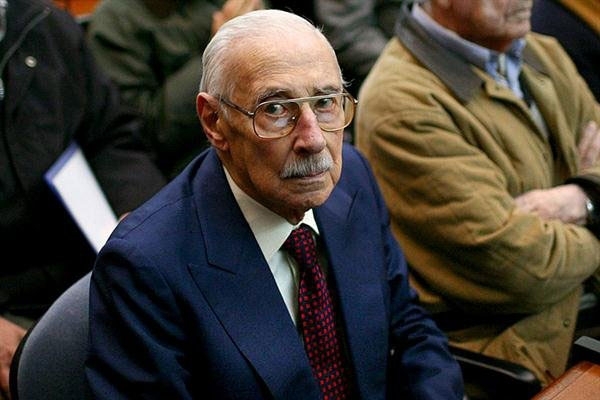 Videla murió de un paro cardíaco derivado de lesiones y fracturas