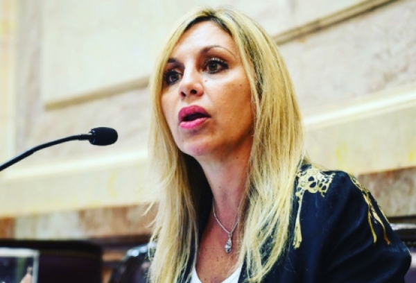 "En Argentina se puso en marcha una maquinaria de persecución política para garantizar un modelo económico basado en el endeudamiento"