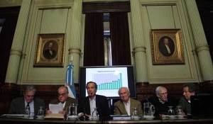 Senadores de la oposición contra la Ley de hidrocarburos