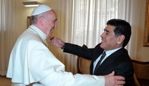 El Papa recibió a Maradona en Santa Marta