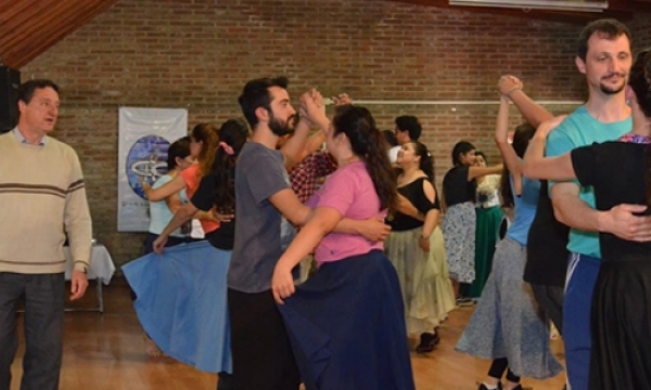 Integrantes del ballet folklórico nacional, incluído su director, brindaron capacitaciones a bailarines del sur santafesino
