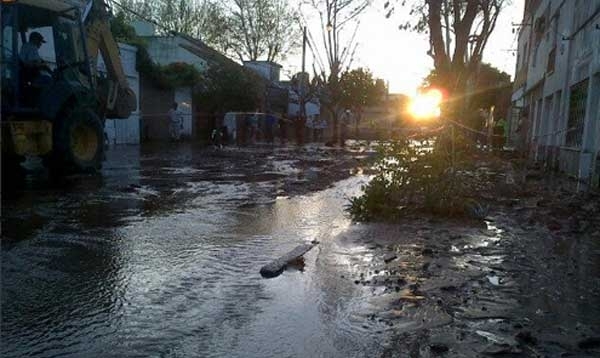 Por lo menos hasta el miércoles seguirá la merma de agua potable en la zona Norte de Rosario, Baigorria y Bermúdez