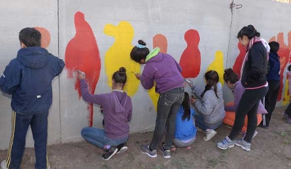 El contorno de la planta del Acueducto del Gran Rosario se transforma en “El Mural del agua”, el más grande de la provincia
