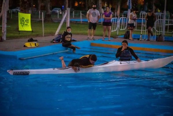 Se realizó con éxito una clase abierta deseguridad para kayaks