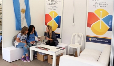La Fundación NBSF proyectó sus documentales educativos en la Feria del Libro de Santo Tomé