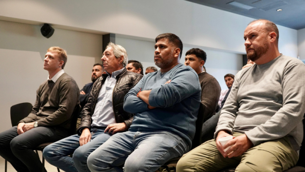 Aceiteros denuncian una oferta salarial "provocadora" y advierten sobre un posible conflicto