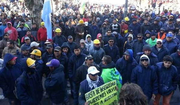 Más de 3 mil obreros reclamaron por seguridad