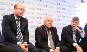 Lifschitz y el ministro de Agroindustria de la Nación anunciaron asistencia a productores lecheros afectados por la emergencia hídrica