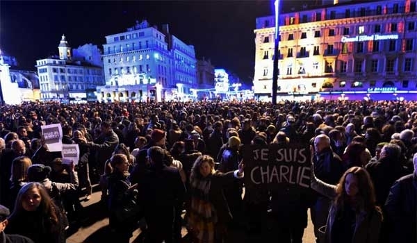 Francia: multitudinarias manifestaciones en repudio al atentado