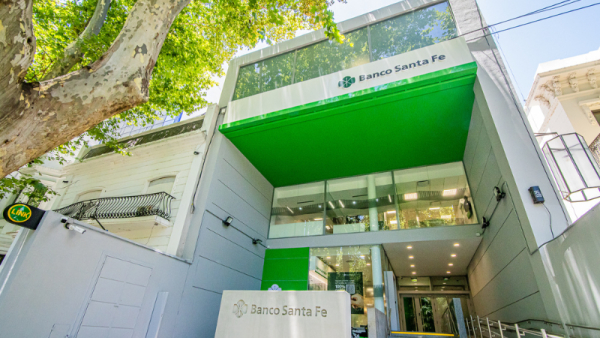 Banco Santa Fe inauguró una sucursal sobre el Boulevard Oroño de Rosario con un enfoque innovador y tecnológico
