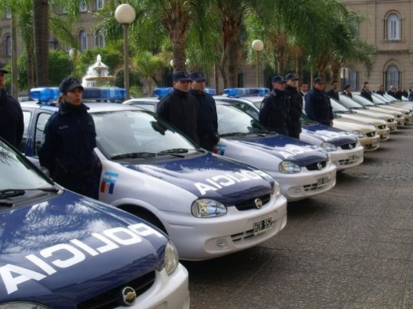 Dos suboficiales de la policía, detenidos por comercializar cocaína y marihuana 